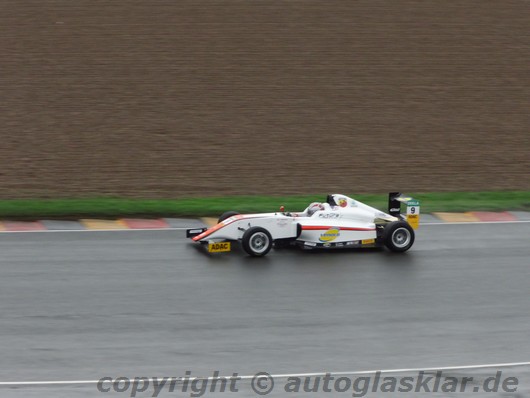 Beim Quali der Formel 4, #09 Jonahtan Cecotto