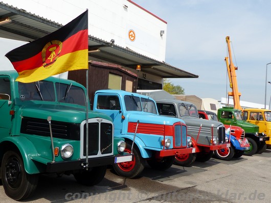 Einige der Nutzfahrzeuge zum 15. Oldtimertreffen Hartmannsdorf