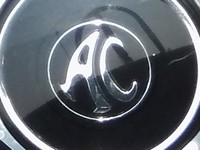 Das Logo von AC Cars