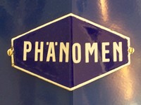 Das Logo von Phänomen