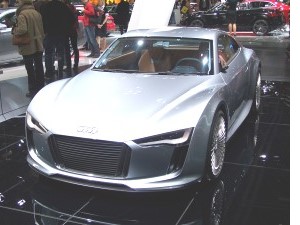 Der Audi e-tron, Elektrosportwagen