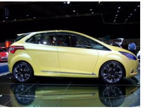 Das Concept Car Ford iosis MAX Seitenansicht